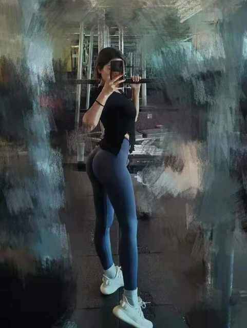 南岗区爱健身小Sao货，小腰翘臀，后入过瘾